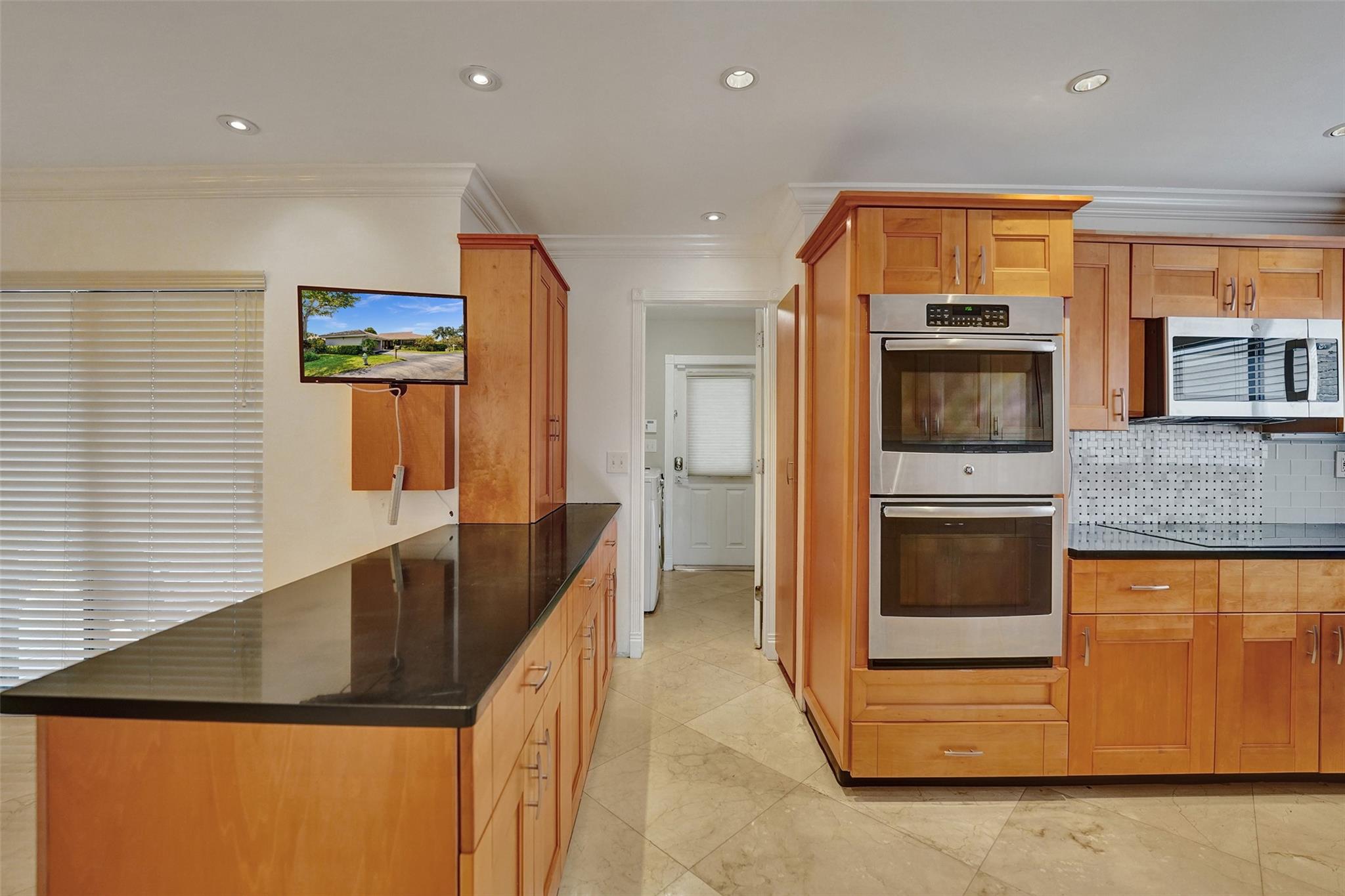 VILLA RESIDENCES OF EMER - Residential Lease