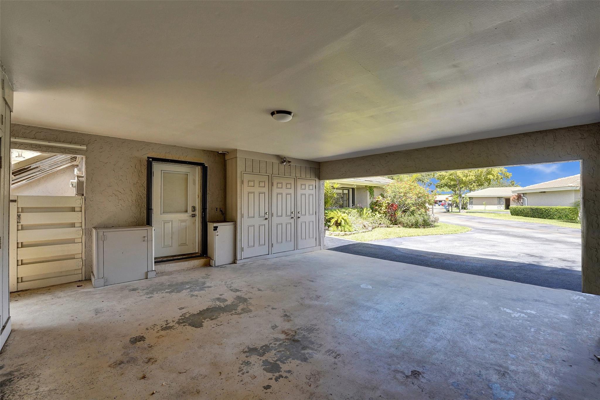 VILLA RESIDENCES OF EMER - Residential Lease