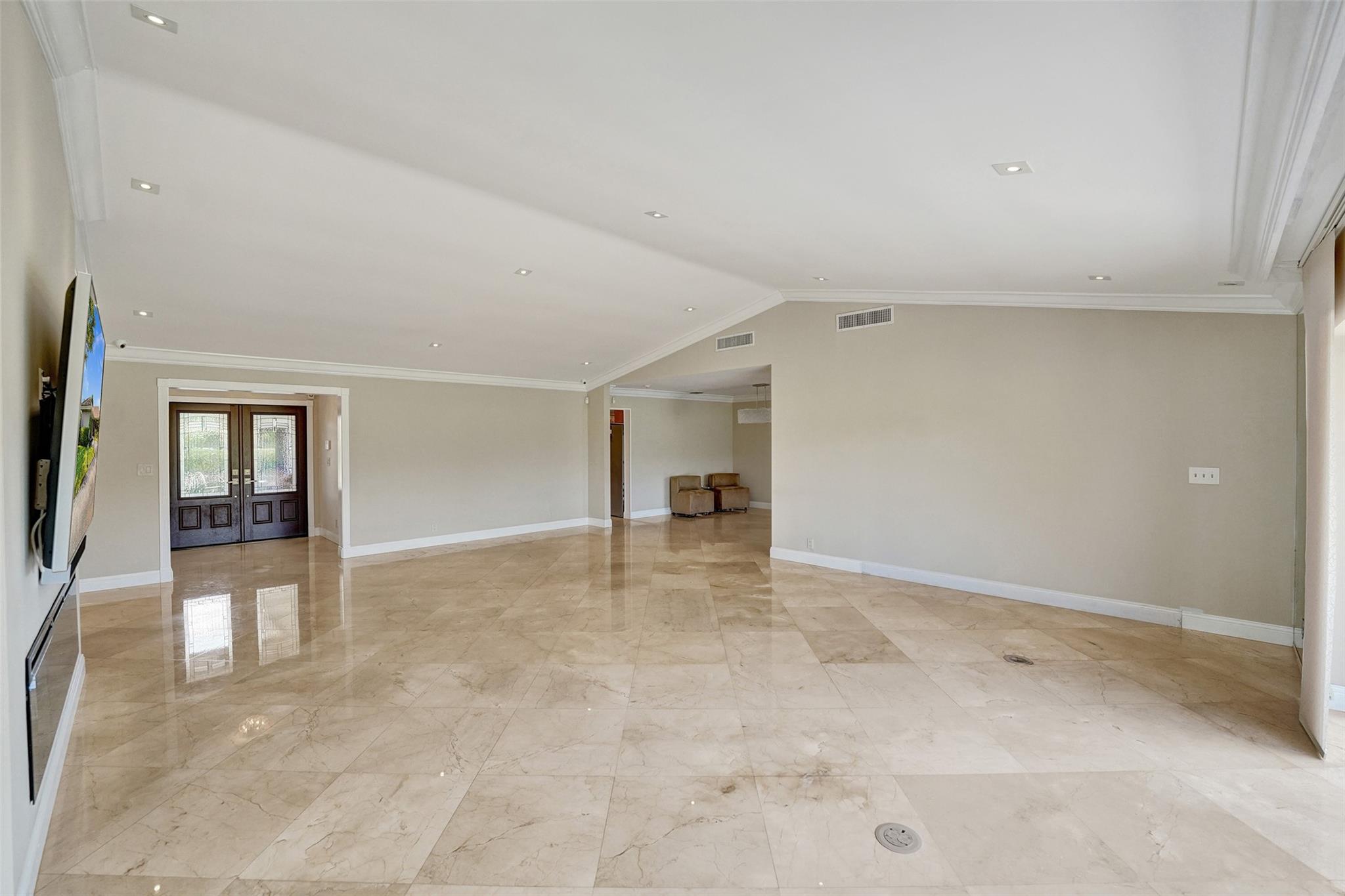 VILLA RESIDENCES OF EMER - Residential Lease