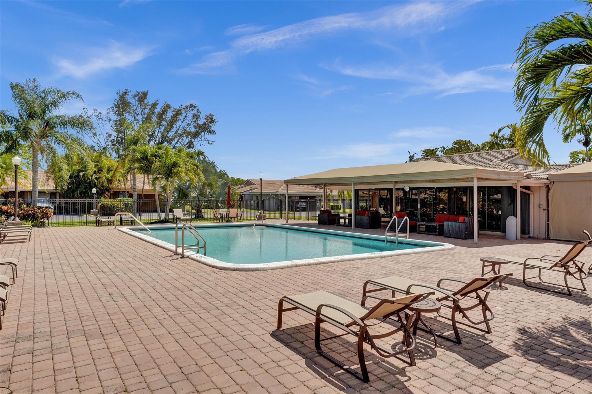 VILLA RESIDENCES OF EMER - Residential Lease