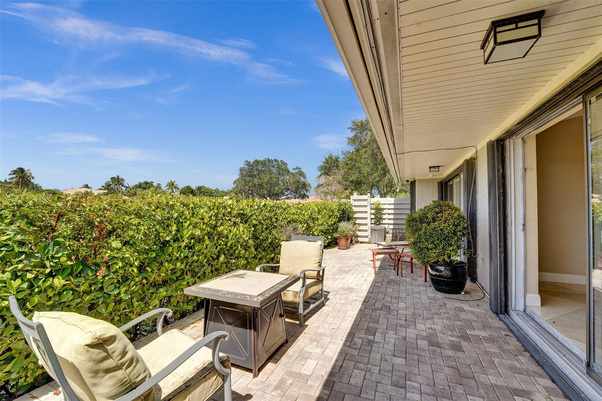 VILLA RESIDENCES OF EMER - Residential Lease