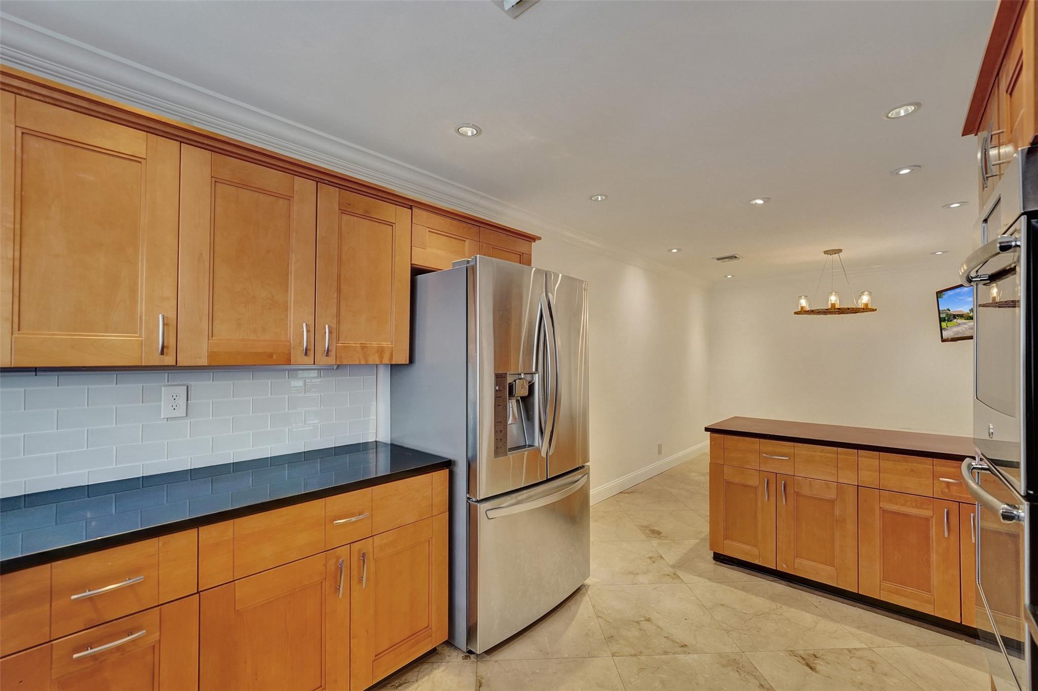 VILLA RESIDENCES OF EMER - Residential Lease