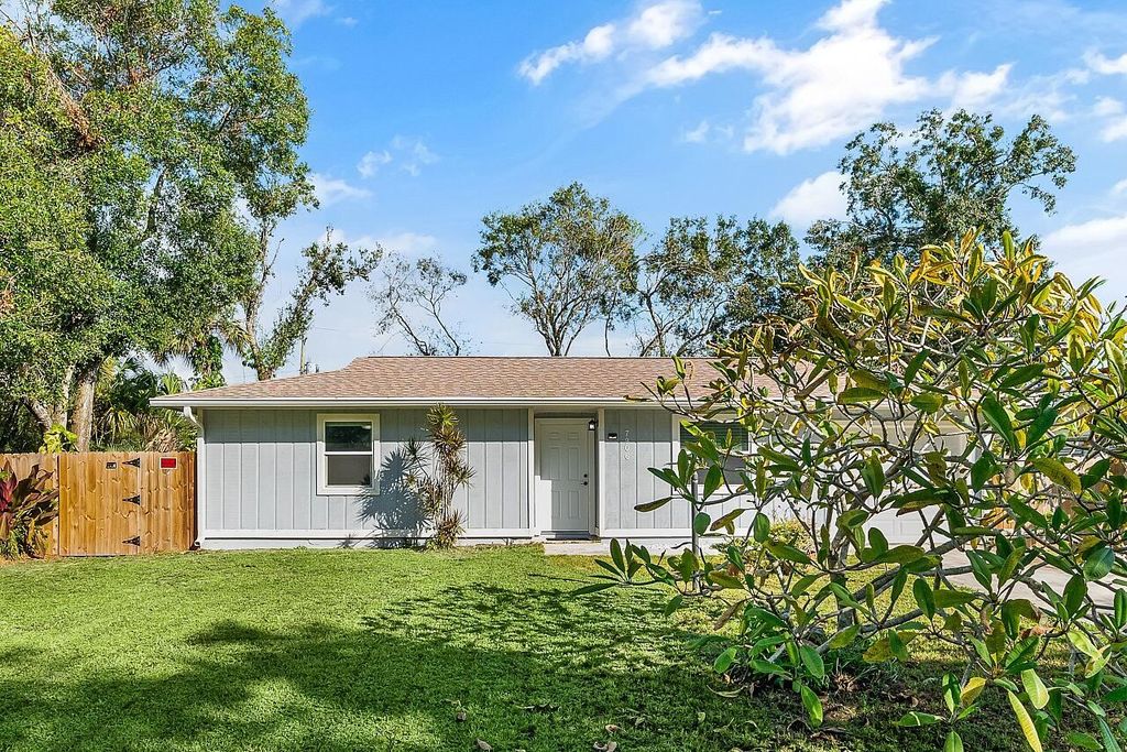 Photo of 7906 Miramar Avenue, Fort Pierce, FL 34951 (MLS # R11034260)