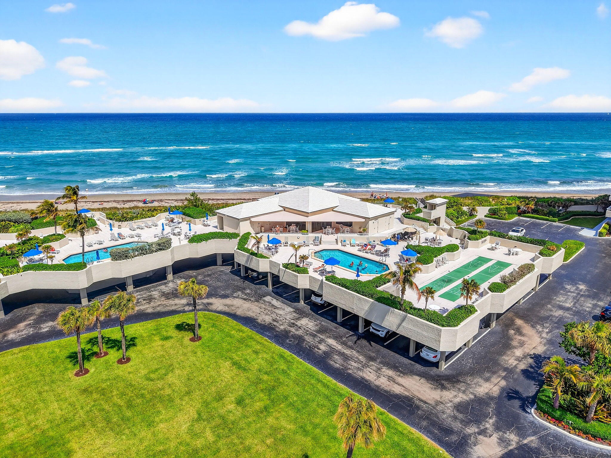 WATER GLADES CONDO - Residential