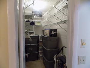 PINECROFT CONDO - Residential