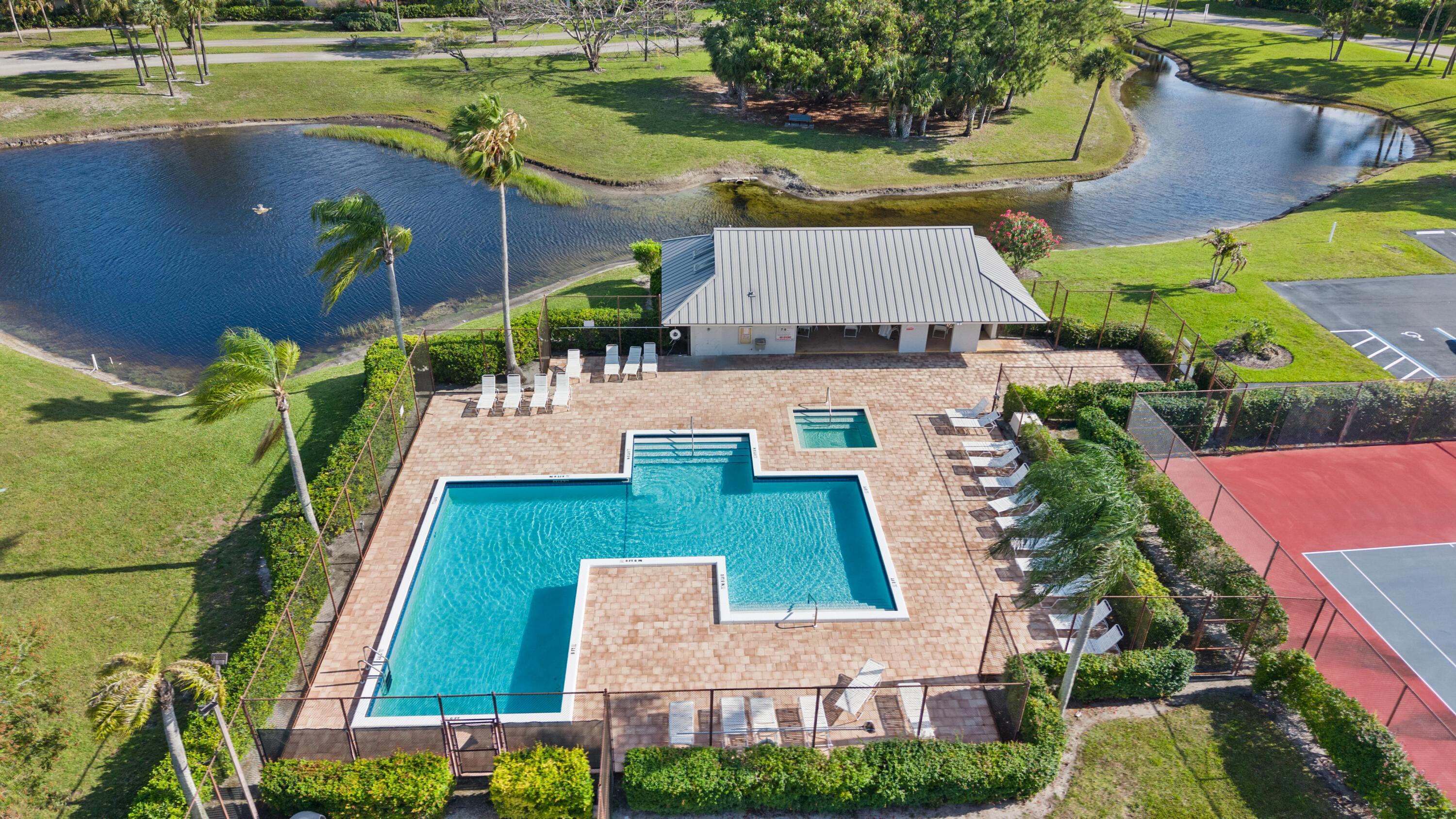 LEXINGTON AT HERITAGE RIDGE - Residential