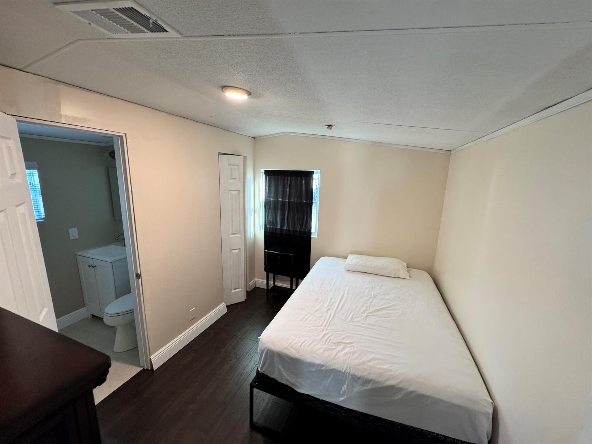 Royal Palm Mobile Home Pa - Residential