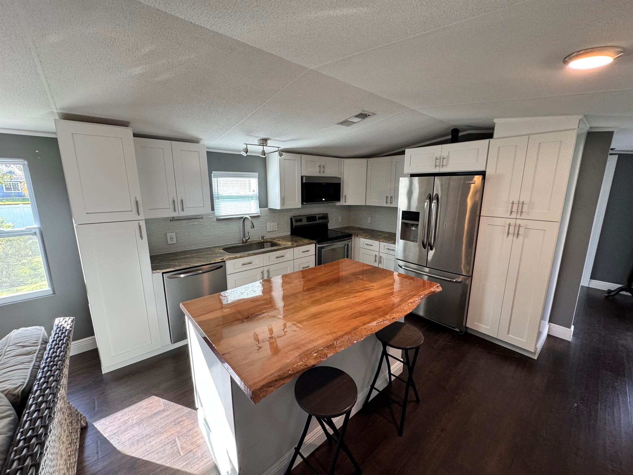 Royal Palm Mobile Home Pa - Residential