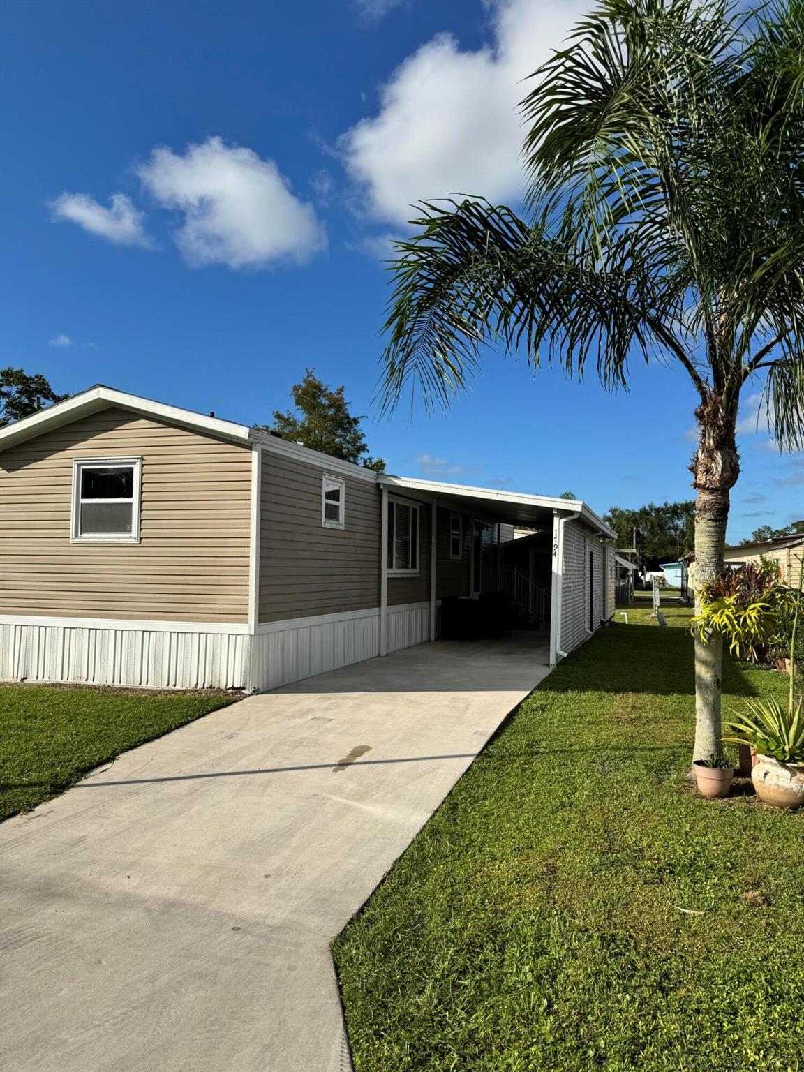 Royal Palm Mobile Home Pa - Residential