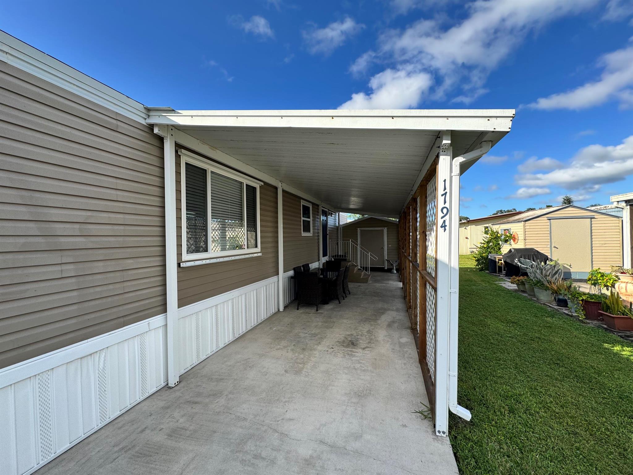 Royal Palm Mobile Home Pa - Residential