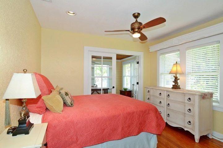 COLONIAL ESTATES - Residential Lease