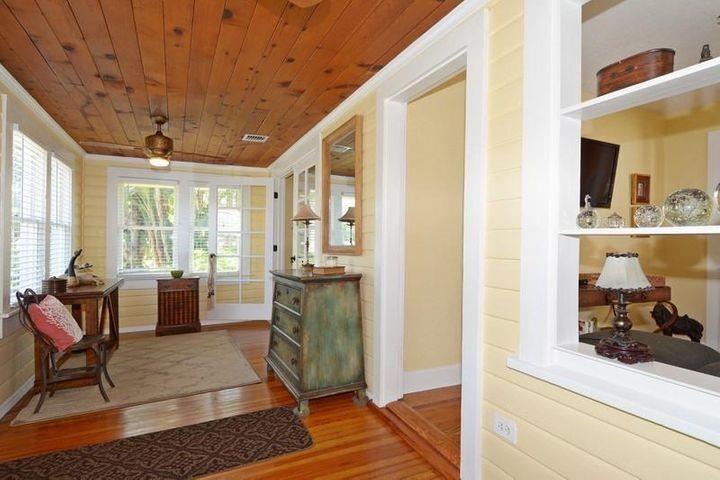 COLONIAL ESTATES - Residential Lease