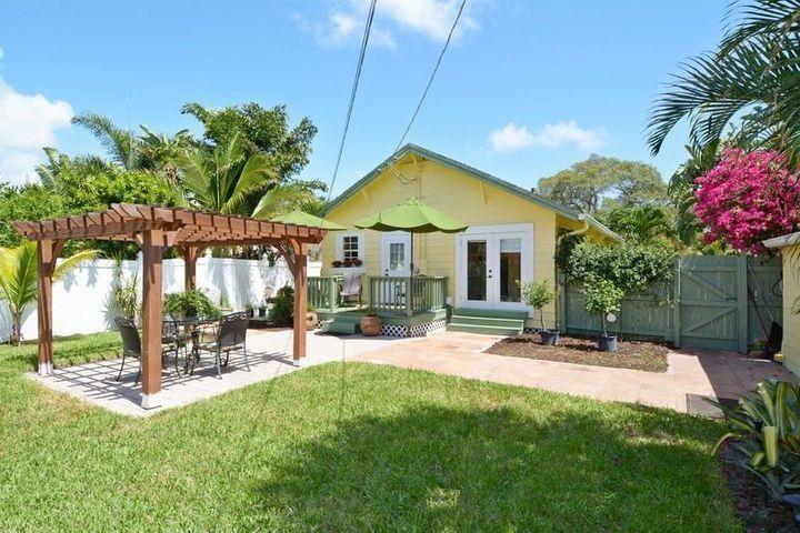 COLONIAL ESTATES - Residential Lease