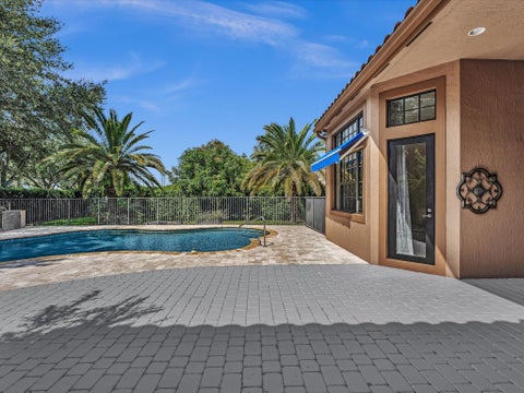 Tiny photo for 3445 NW 87th Avenue, Hollywood, FL 33024 (MLS # B26050392)