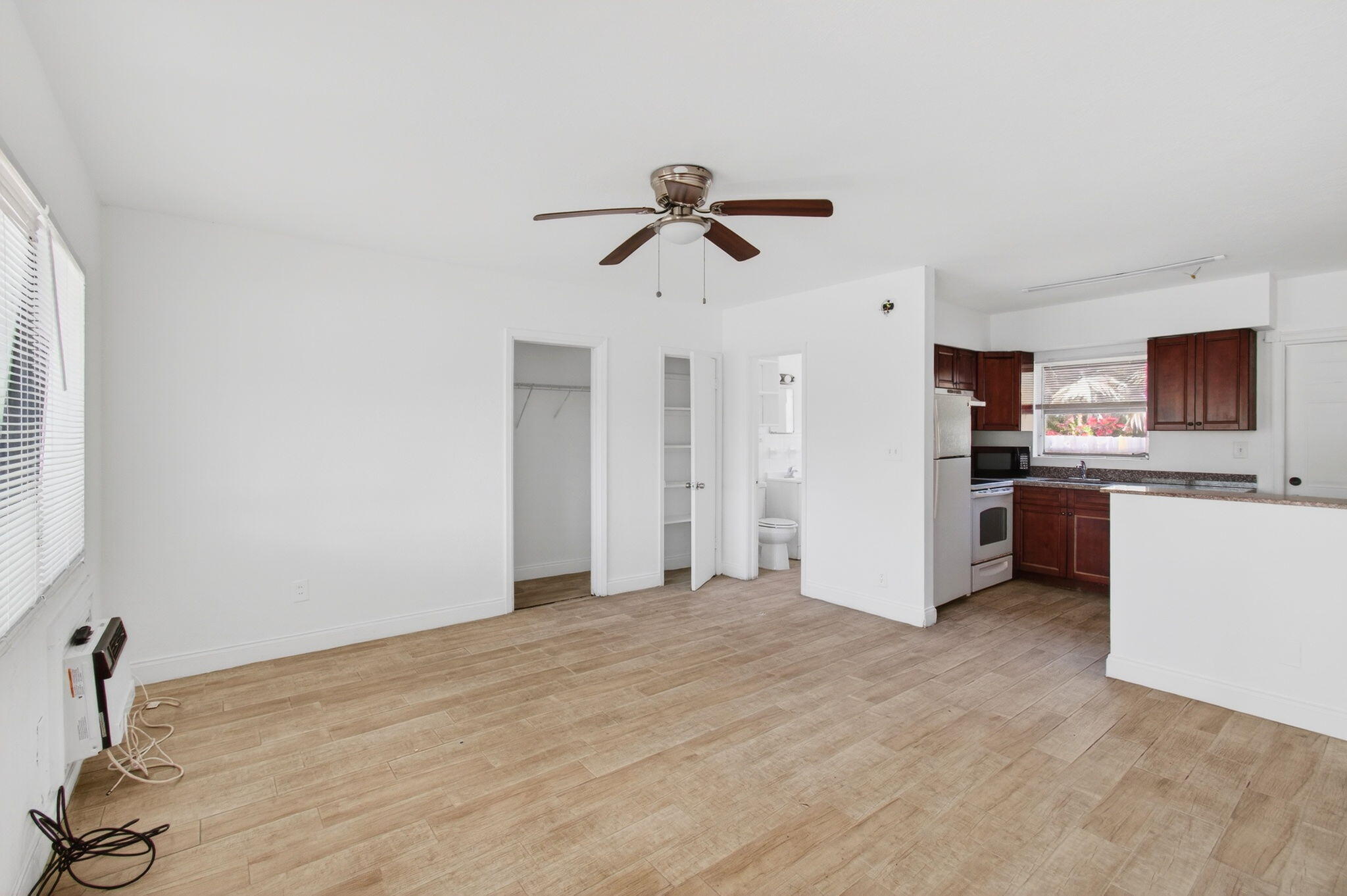 LAKE WORTH TOWN OF - Residential Income