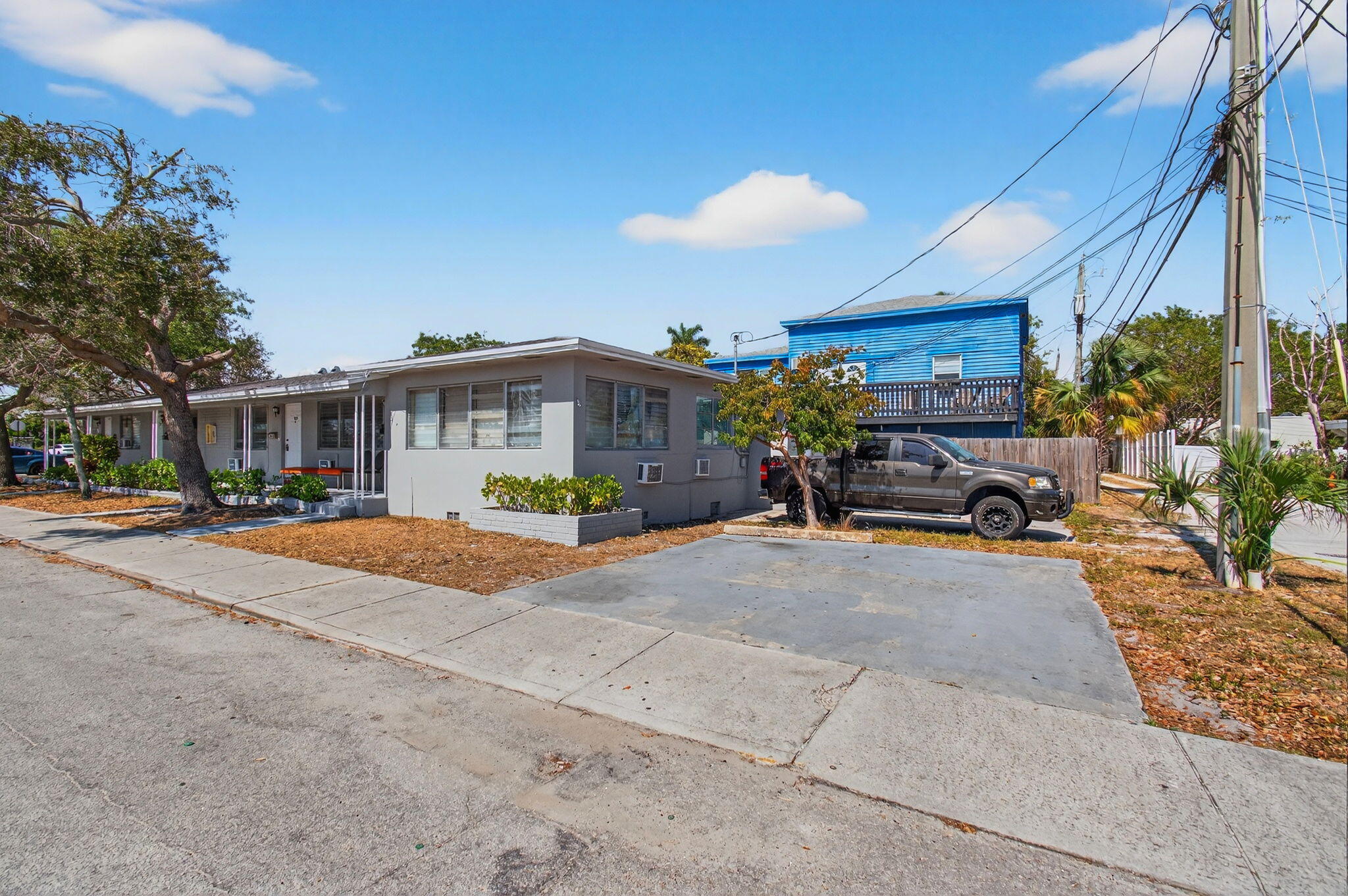 LAKE WORTH TOWN OF - Residential Income