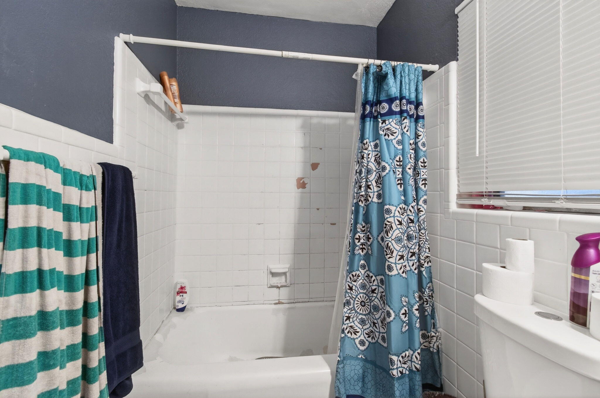 LAKE WORTH TOWN OF - Residential Income