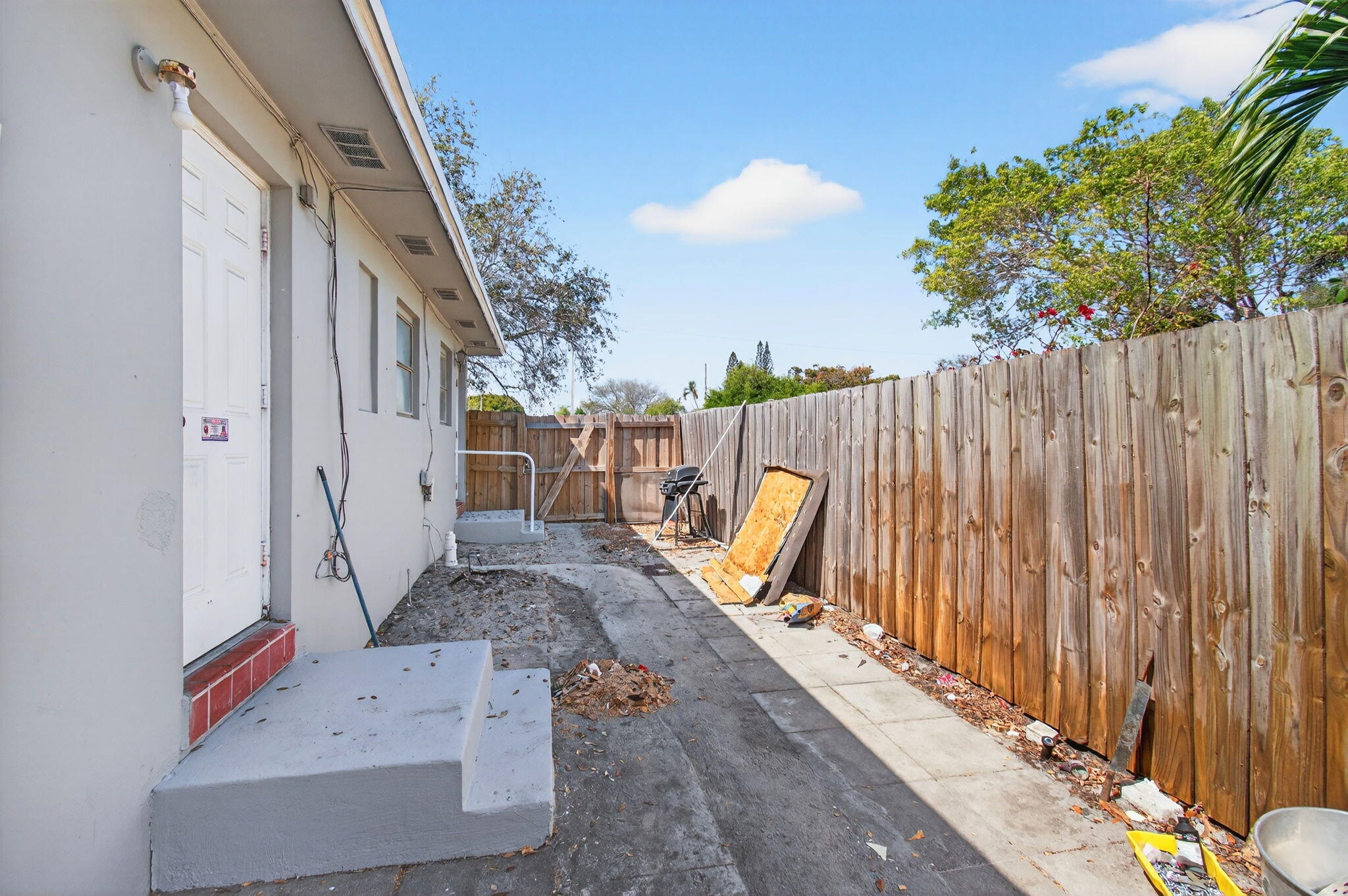 LAKE WORTH TOWN OF - Residential Income