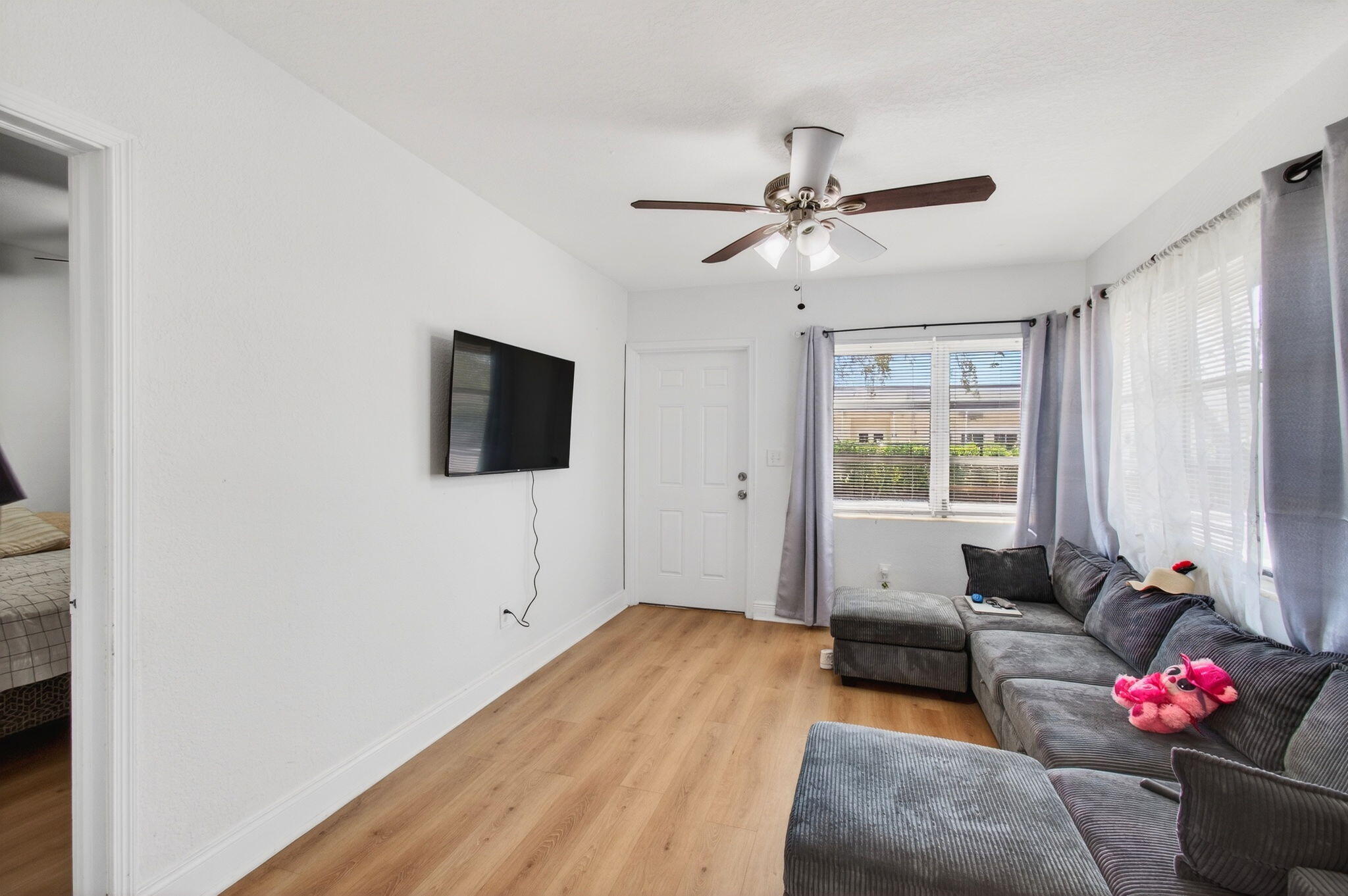 LAKE WORTH TOWN OF - Residential Income