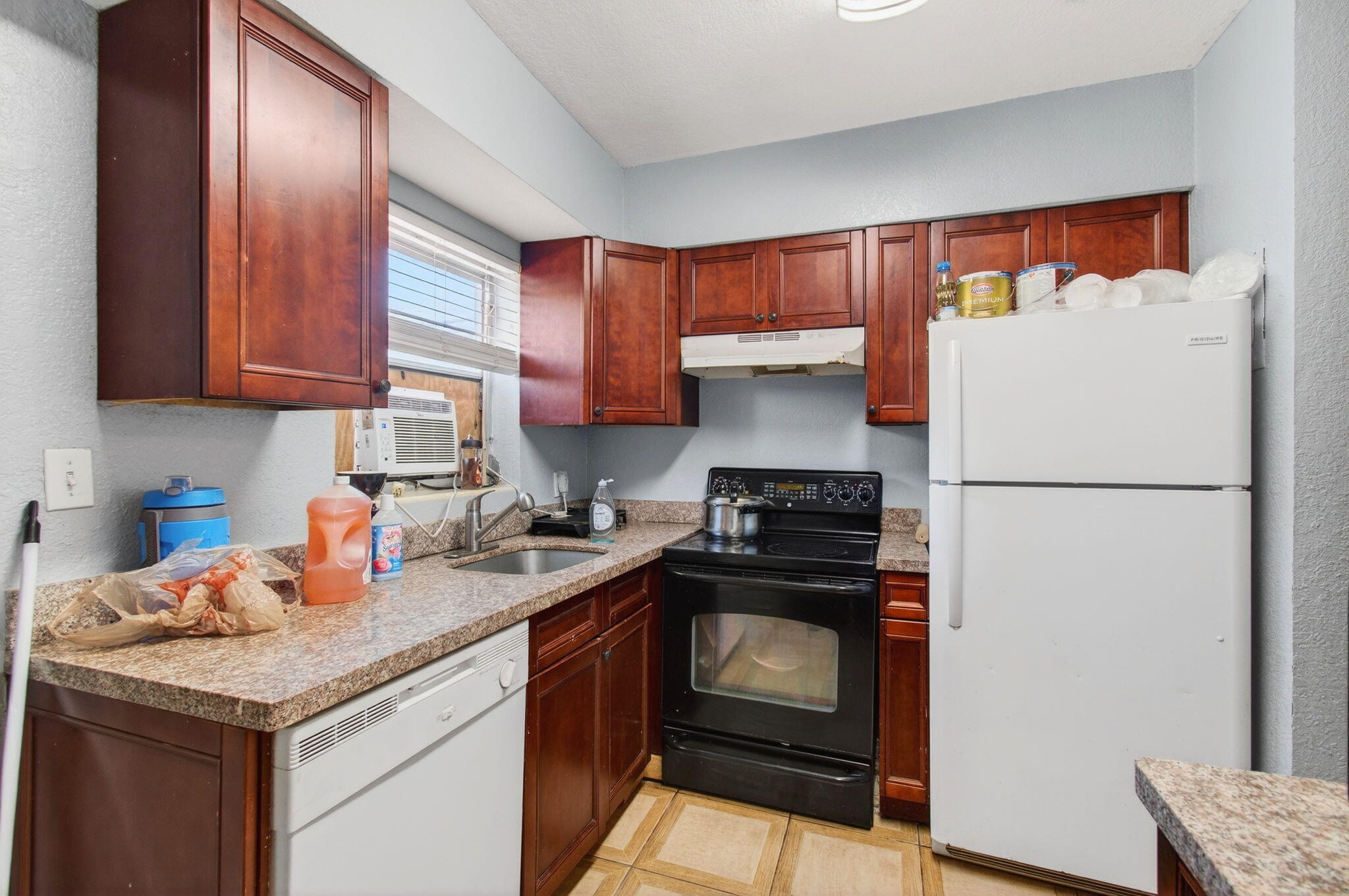 LAKE WORTH TOWN OF - Residential Income