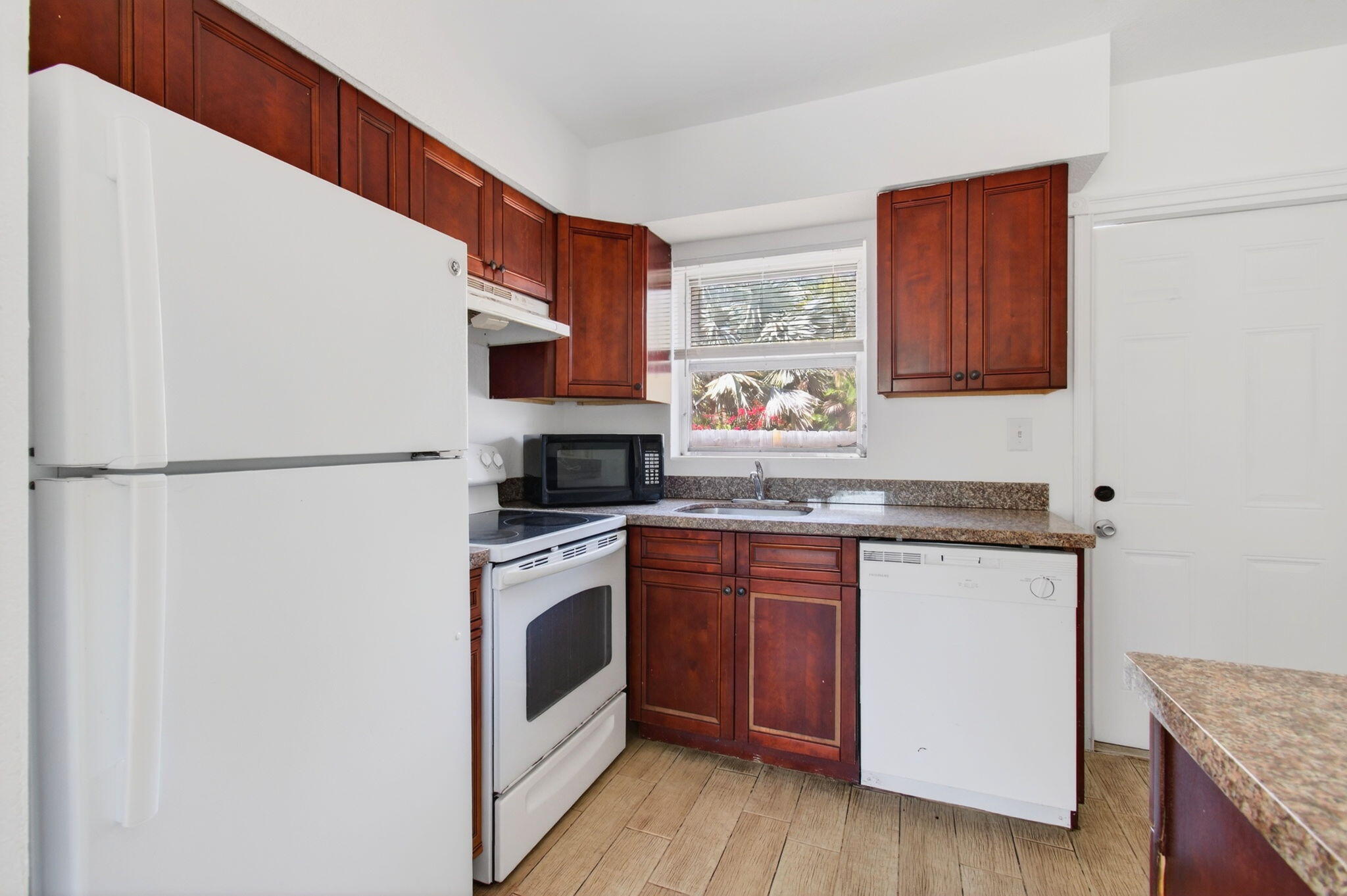 LAKE WORTH TOWN OF - Residential Income