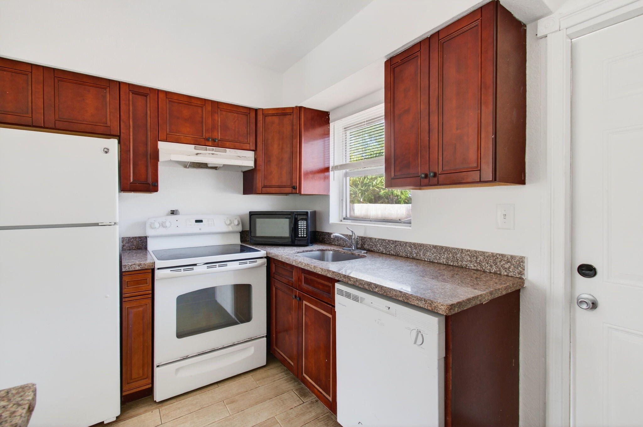 LAKE WORTH TOWN OF - Residential Income