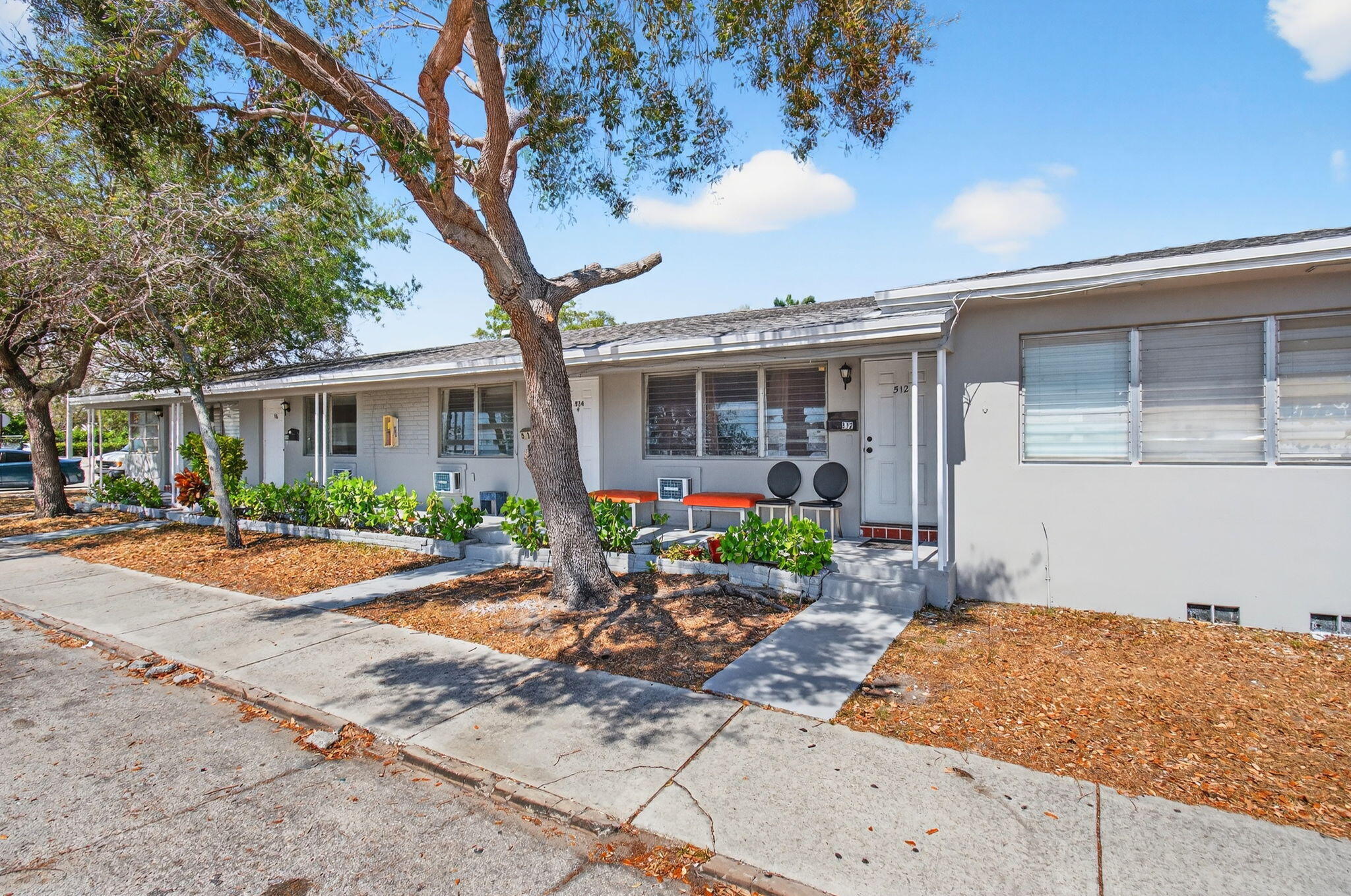 LAKE WORTH TOWN OF - Residential Income