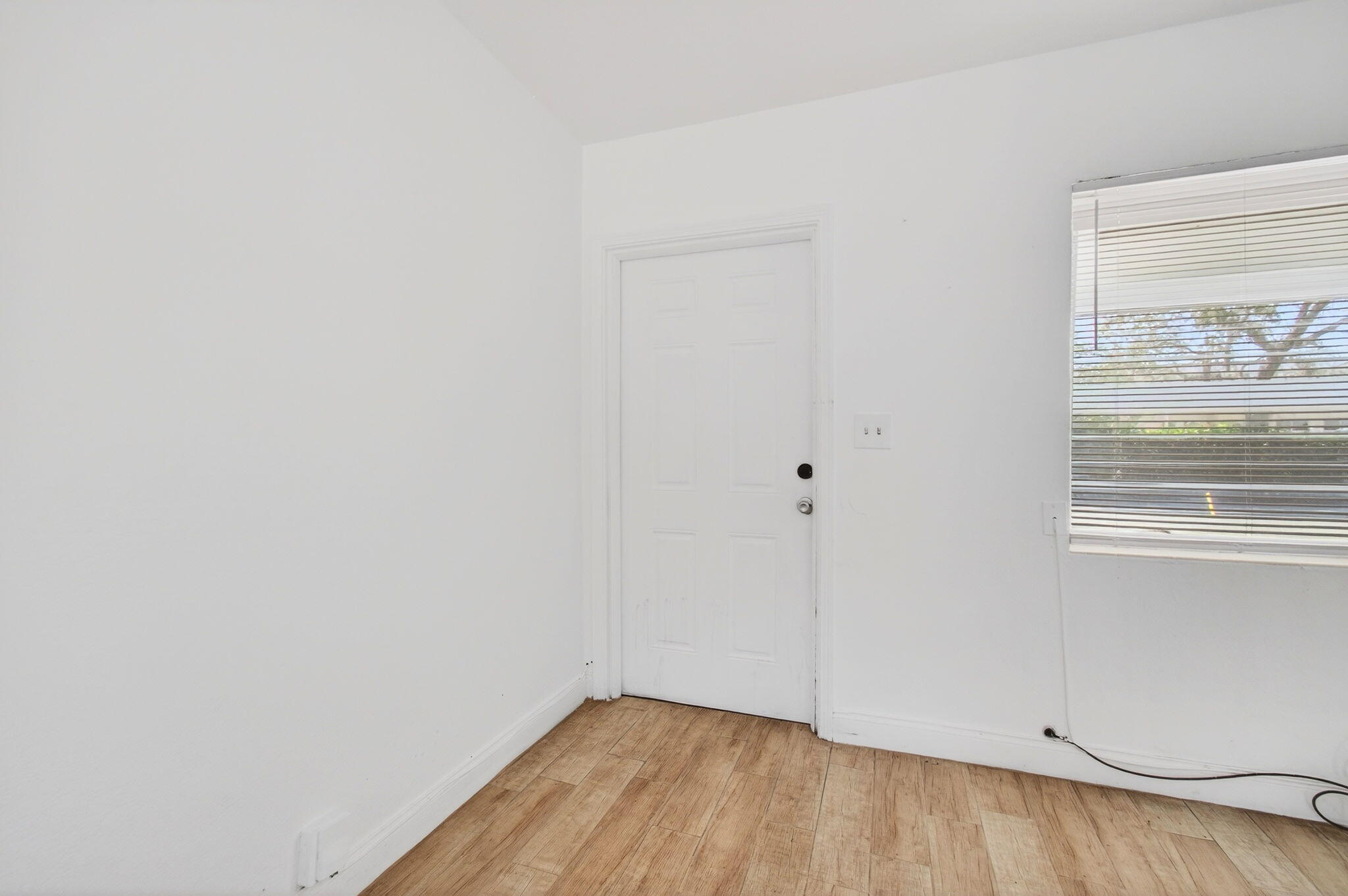 LAKE WORTH TOWN OF - Residential Income