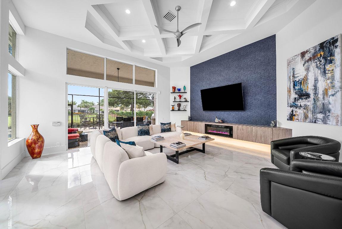 Mizner Country Club - Residential