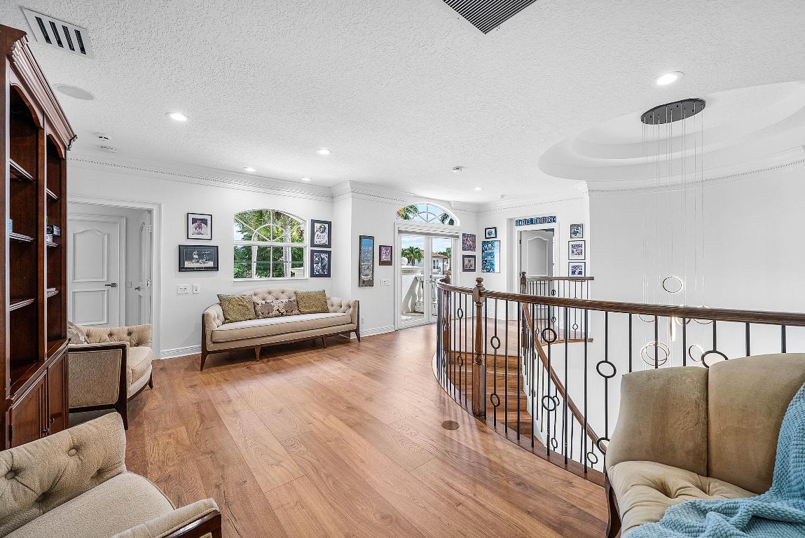 Mizner Country Club - Residential