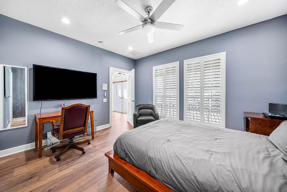 Mizner Country Club - Residential