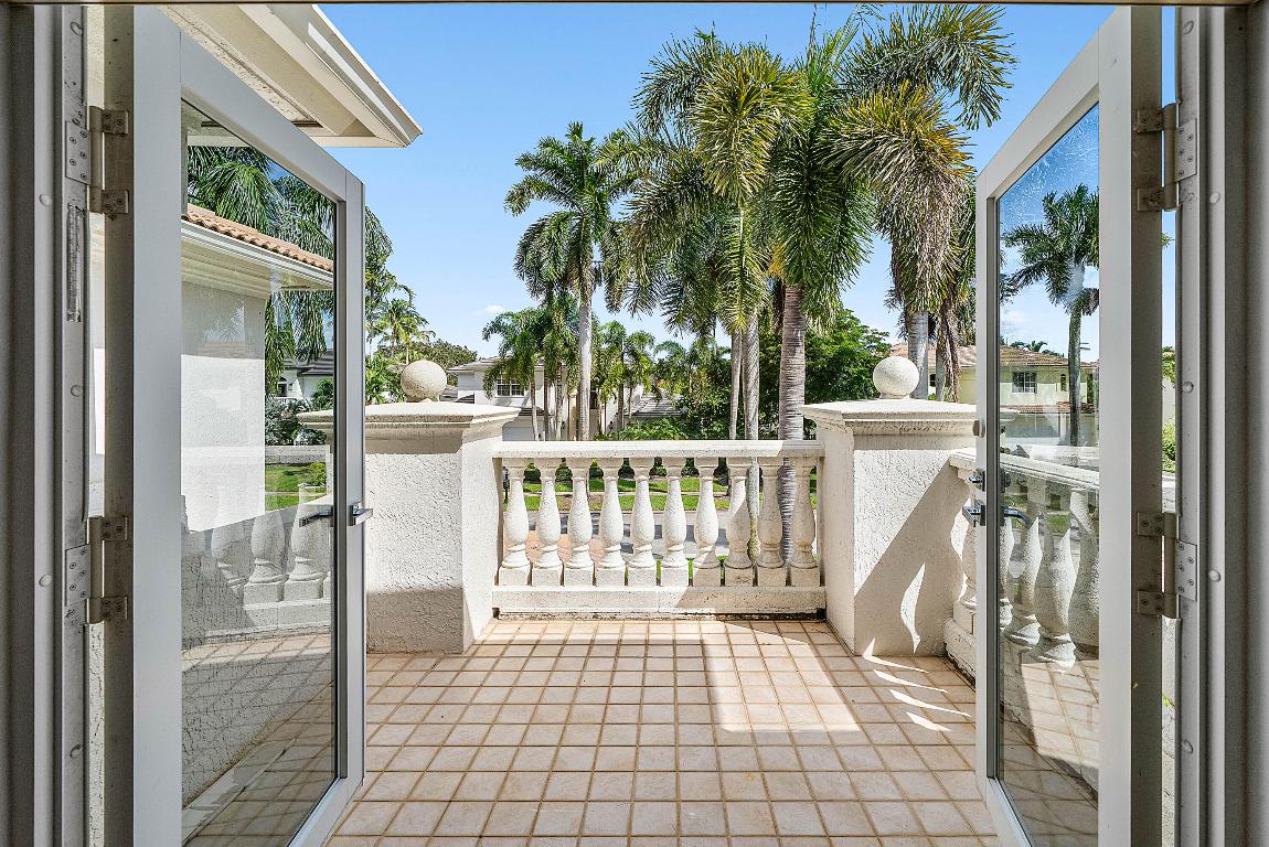 Mizner Country Club - Residential