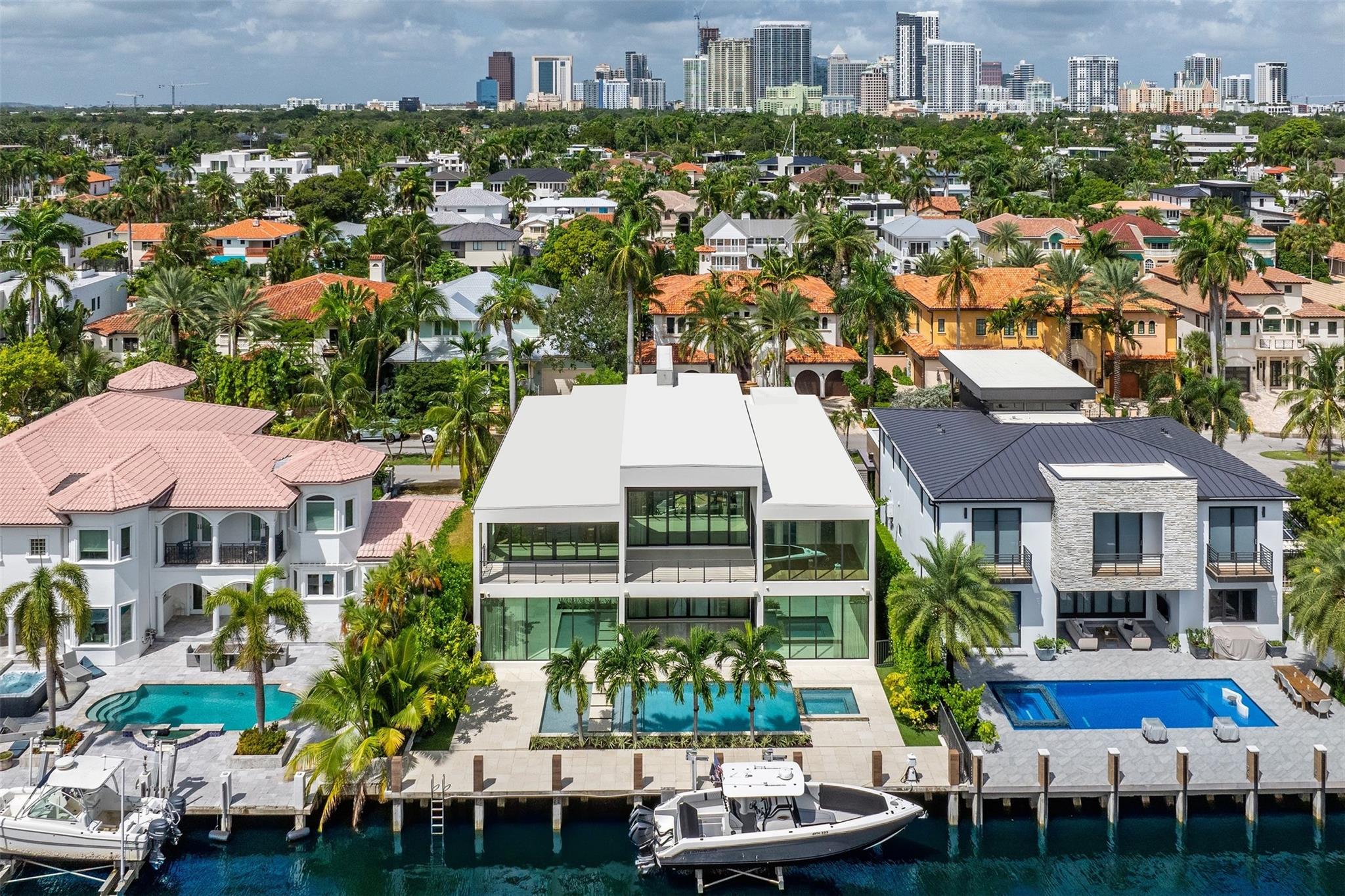 432 Coconut Isle Dr