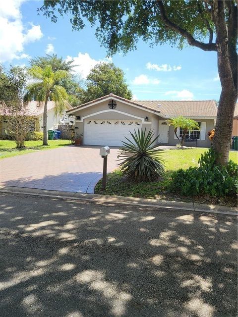 1499 NW 97th Ter Coral Springs FL 33071