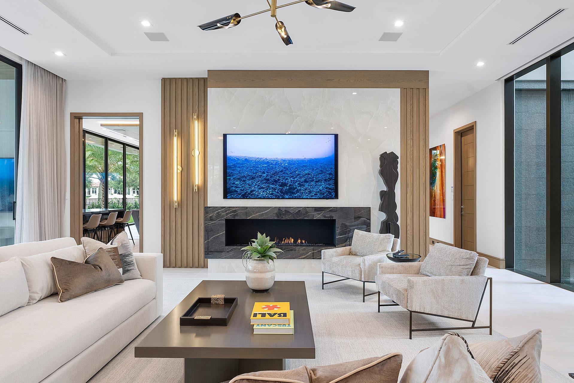 ROYAL PALM YACHT & COUNTR - Residential