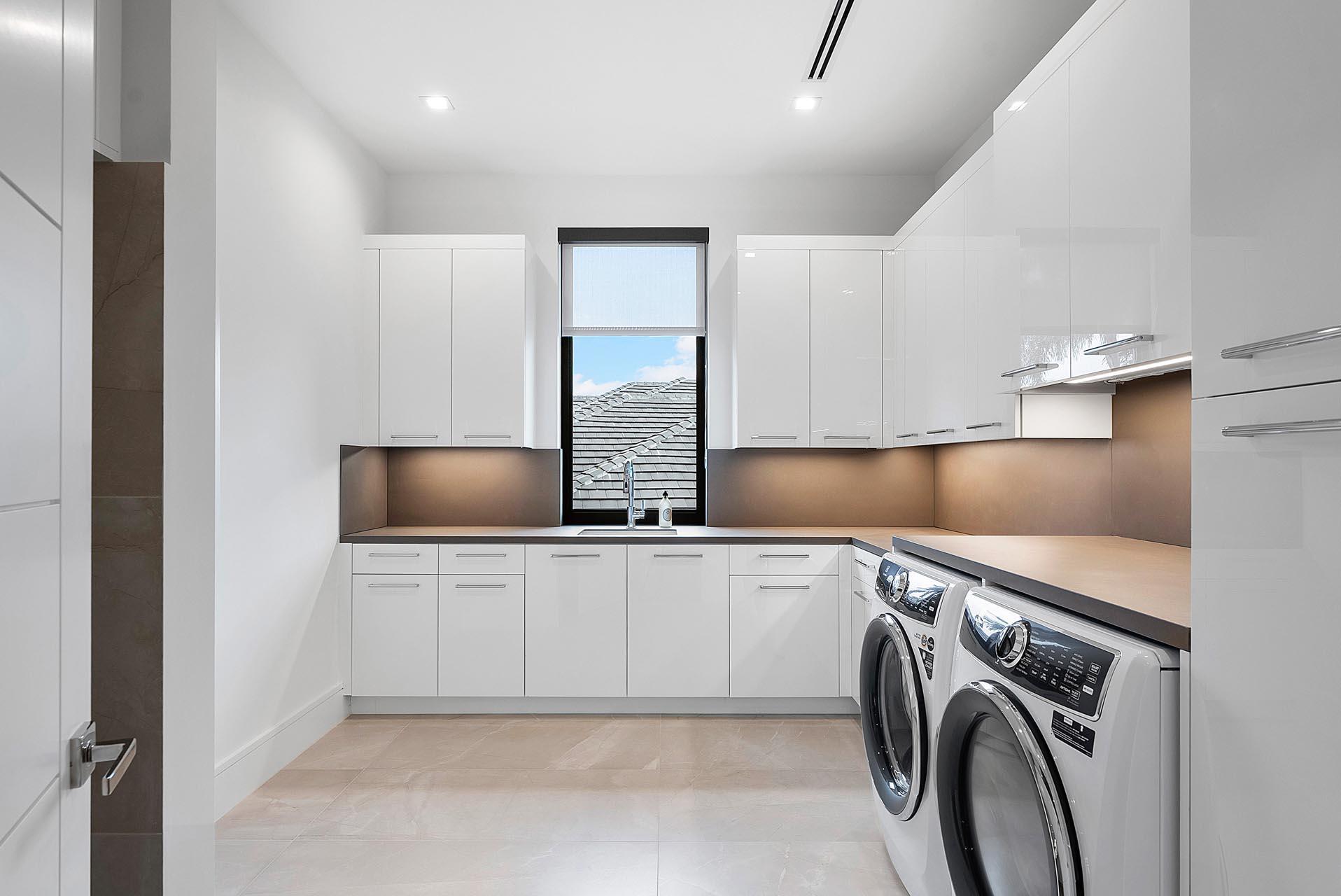 ROYAL PALM YACHT & COUNTR - Residential