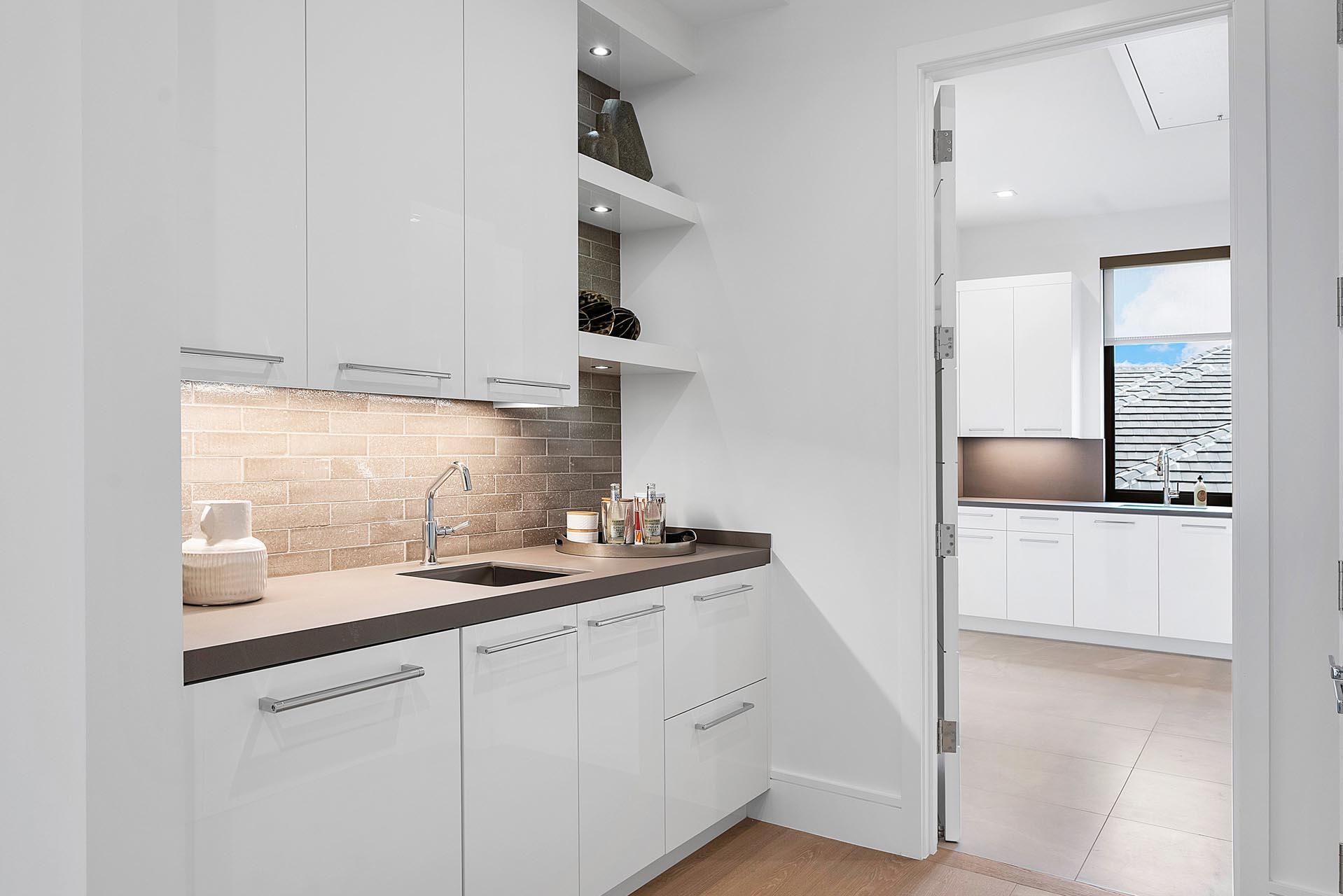 ROYAL PALM YACHT & COUNTR - Residential