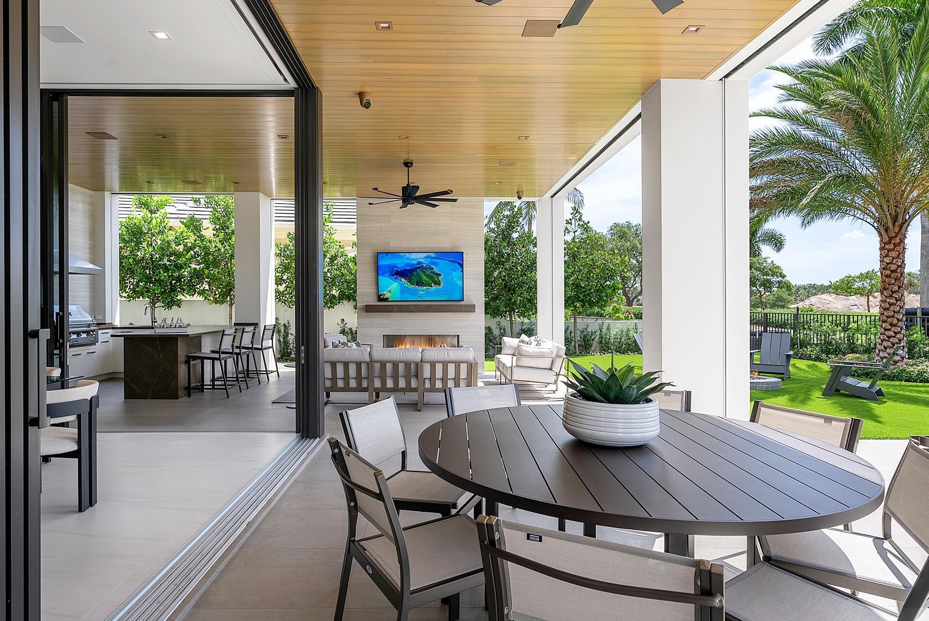 ROYAL PALM YACHT & COUNTR - Residential