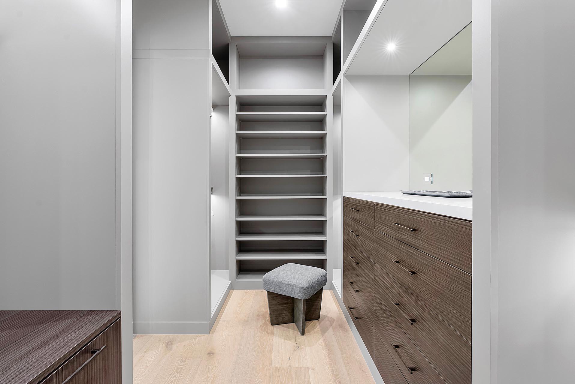 ROYAL PALM YACHT & COUNTR - Residential