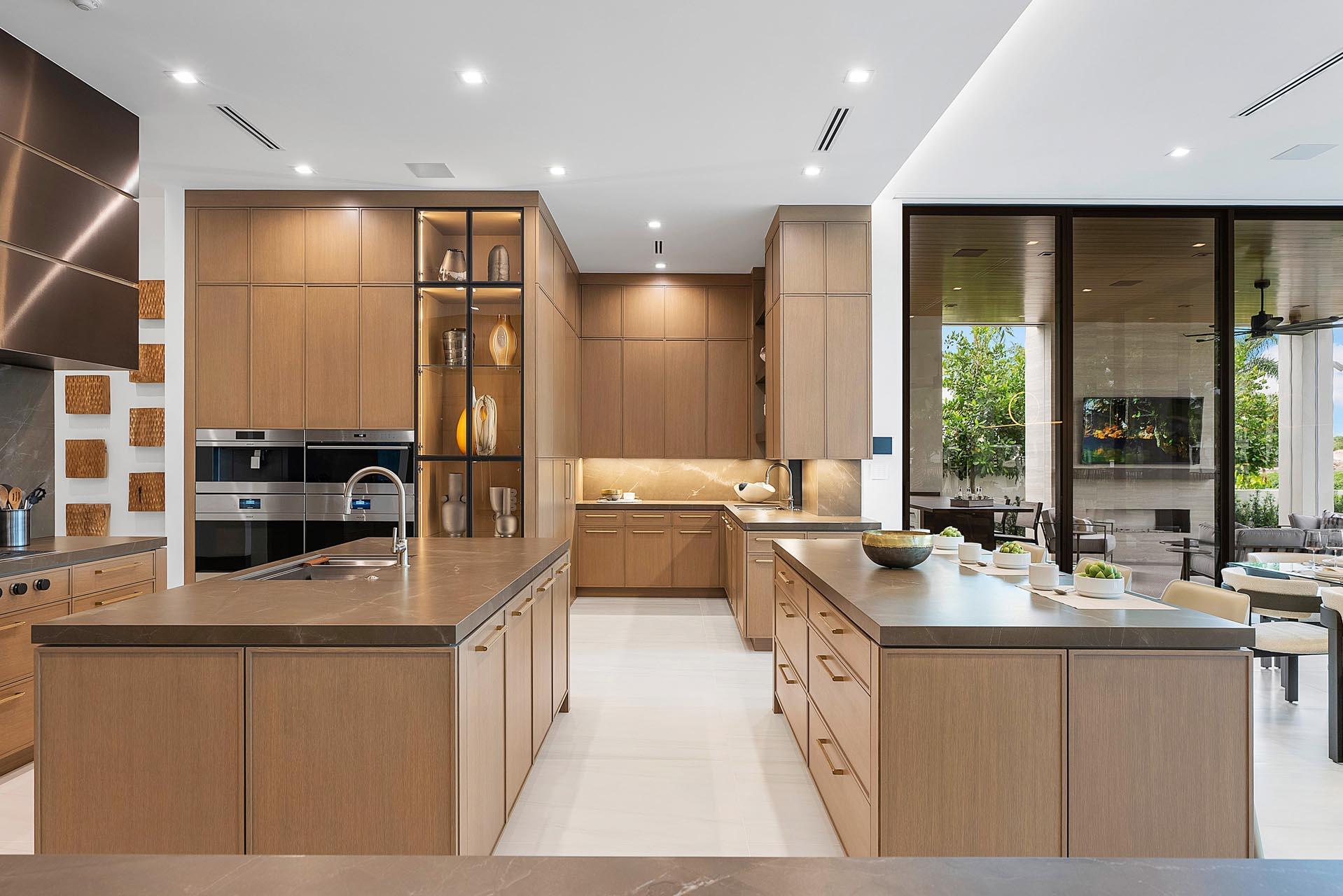 ROYAL PALM YACHT & COUNTR - Residential