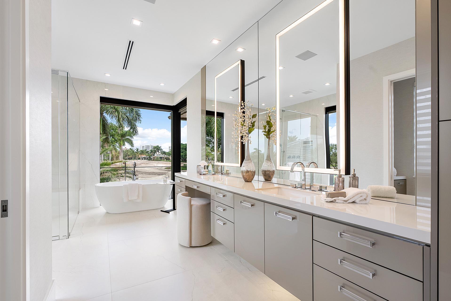 ROYAL PALM YACHT & COUNTR - Residential