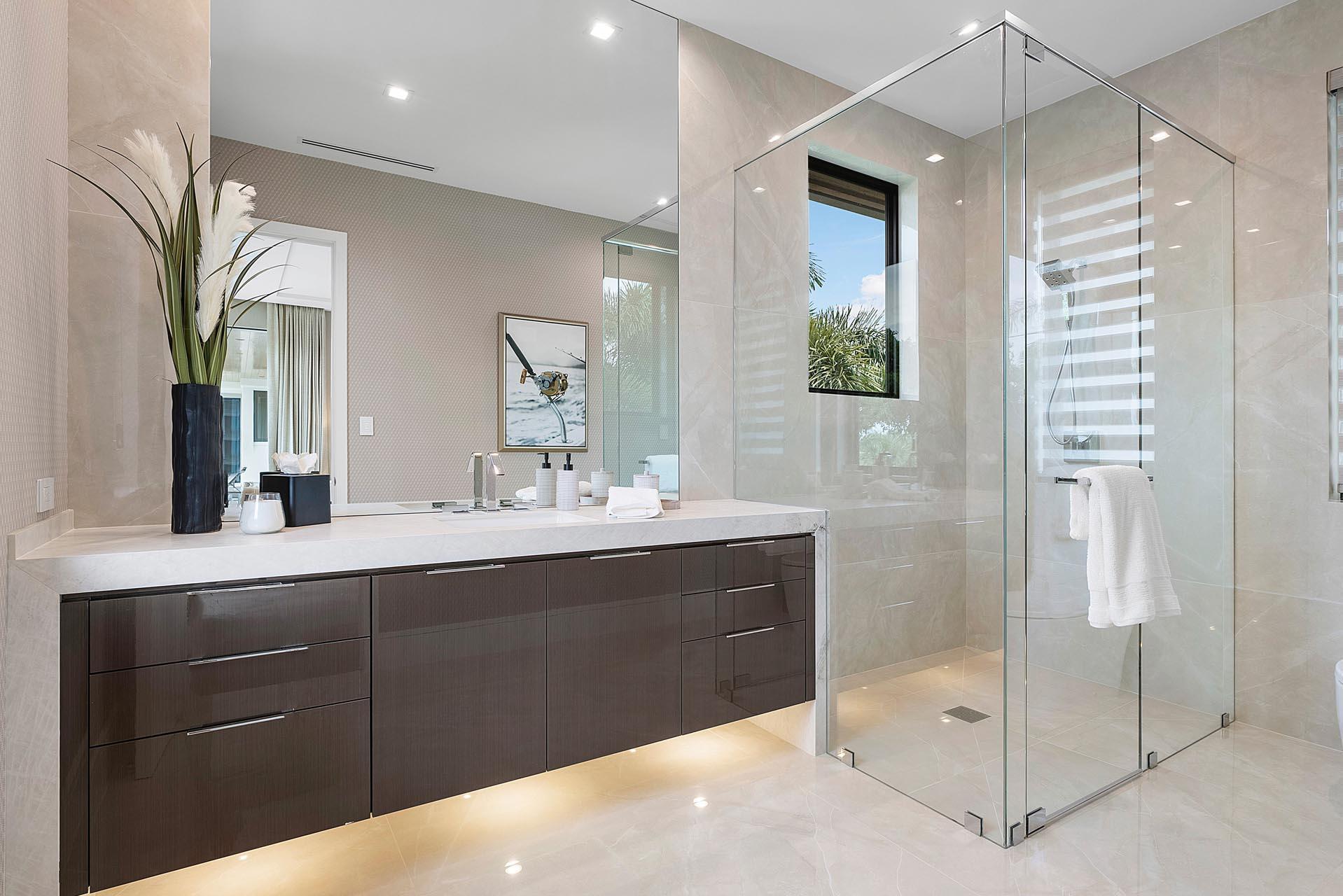 ROYAL PALM YACHT & COUNTR - Residential