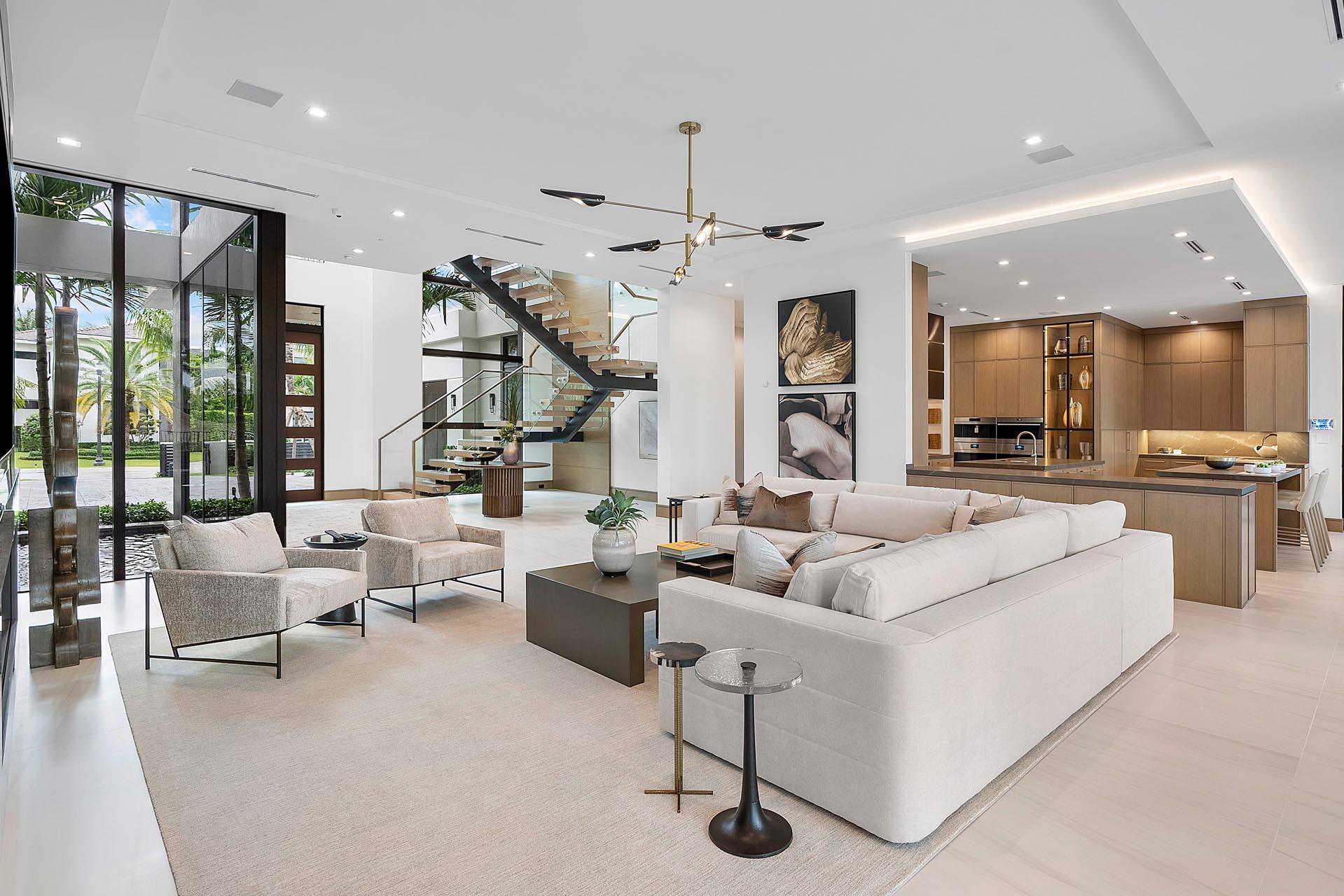 ROYAL PALM YACHT & COUNTR - Residential