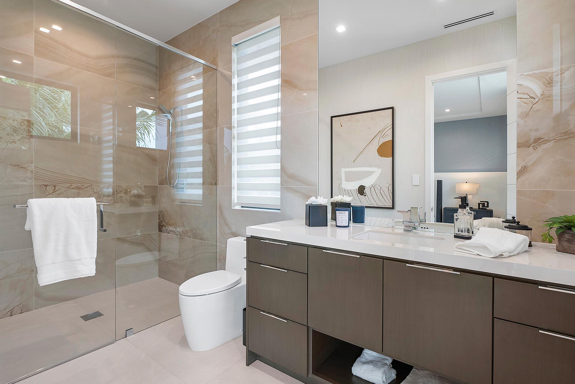 ROYAL PALM YACHT & COUNTR - Residential