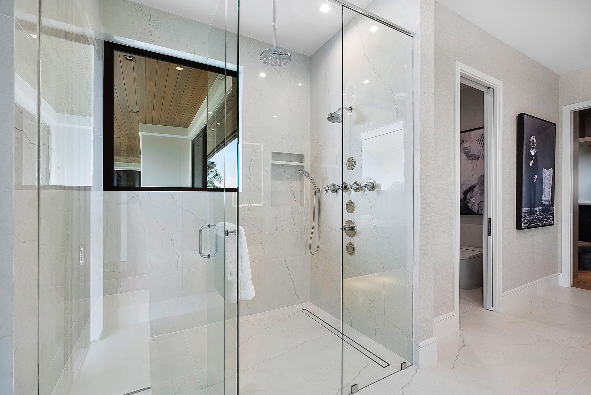 ROYAL PALM YACHT & COUNTR - Residential