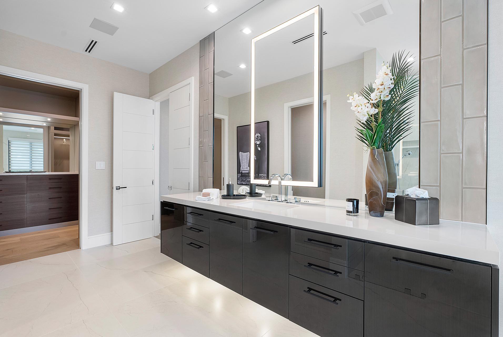 ROYAL PALM YACHT & COUNTR - Residential