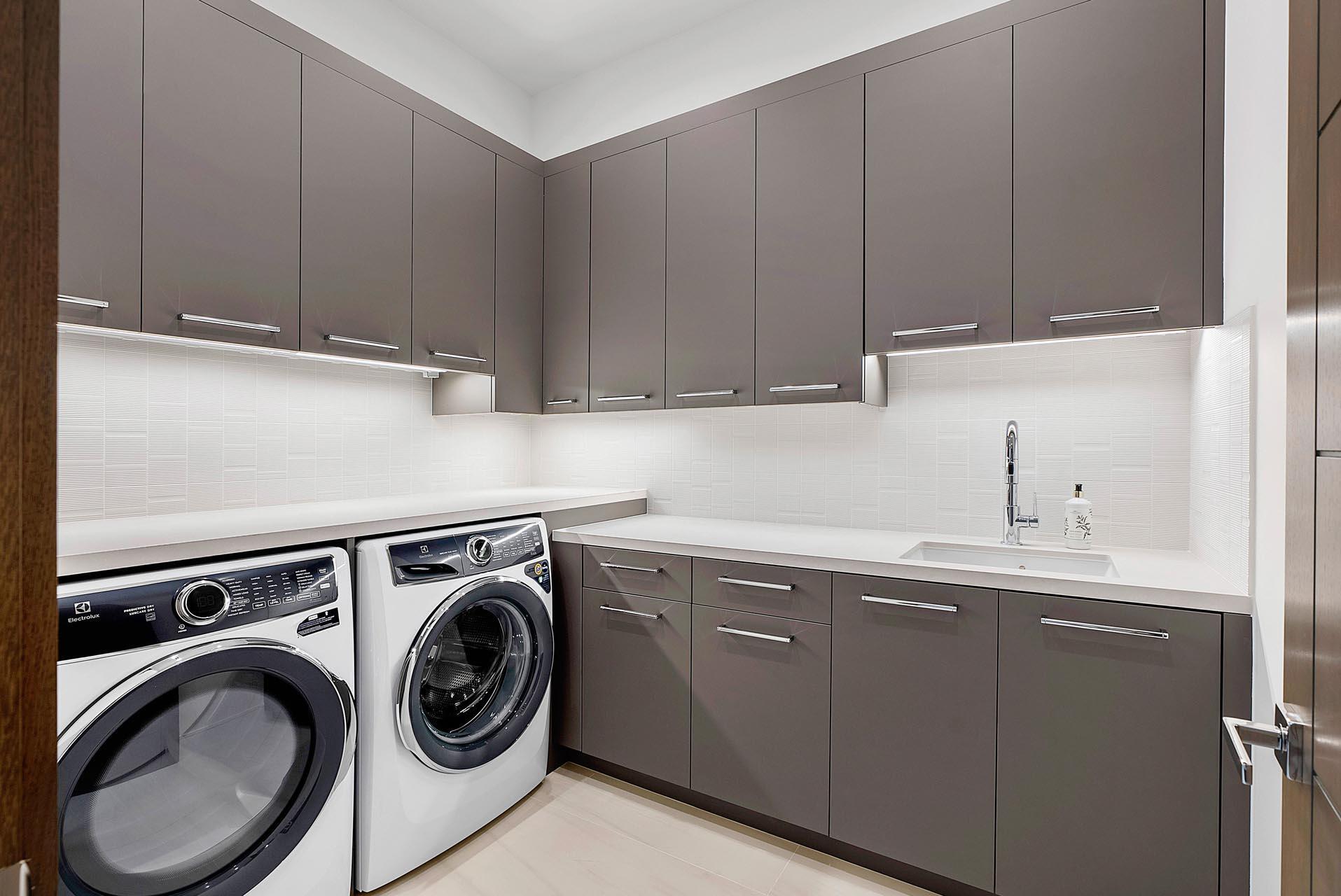 ROYAL PALM YACHT & COUNTR - Residential