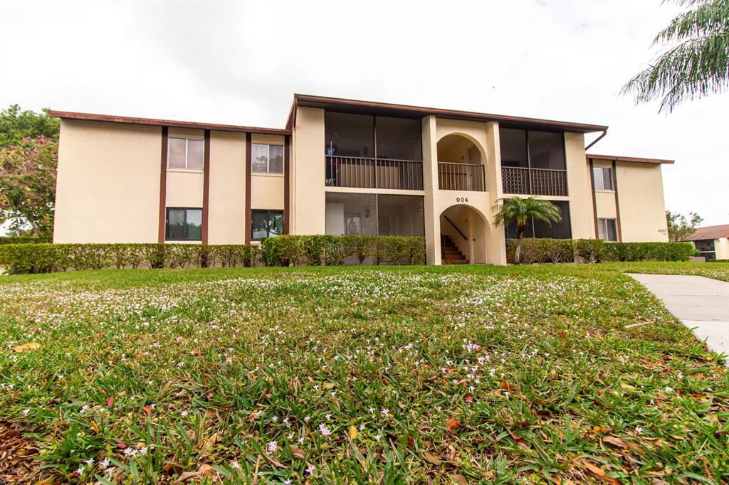 Great 2/2 condo in desirable location! Spacious Living Room and Kitchen with washer and dryer. Close to airport, Palm Beach Outlets andexpressways. Community amenities include tennis courts, very large community pool, clubhouse, shuffleboard, and more! 620 minimum credit score required bythe HOA.