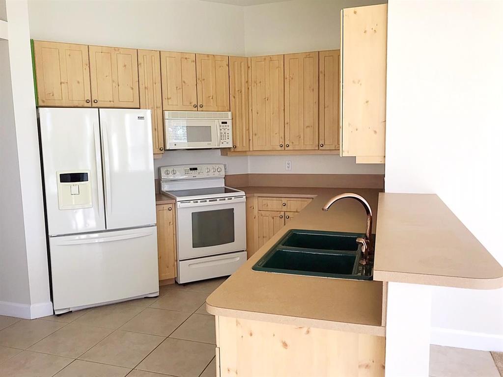 RIVER PLACE ON THE ST LUCIE NO 3 - Residential Lease