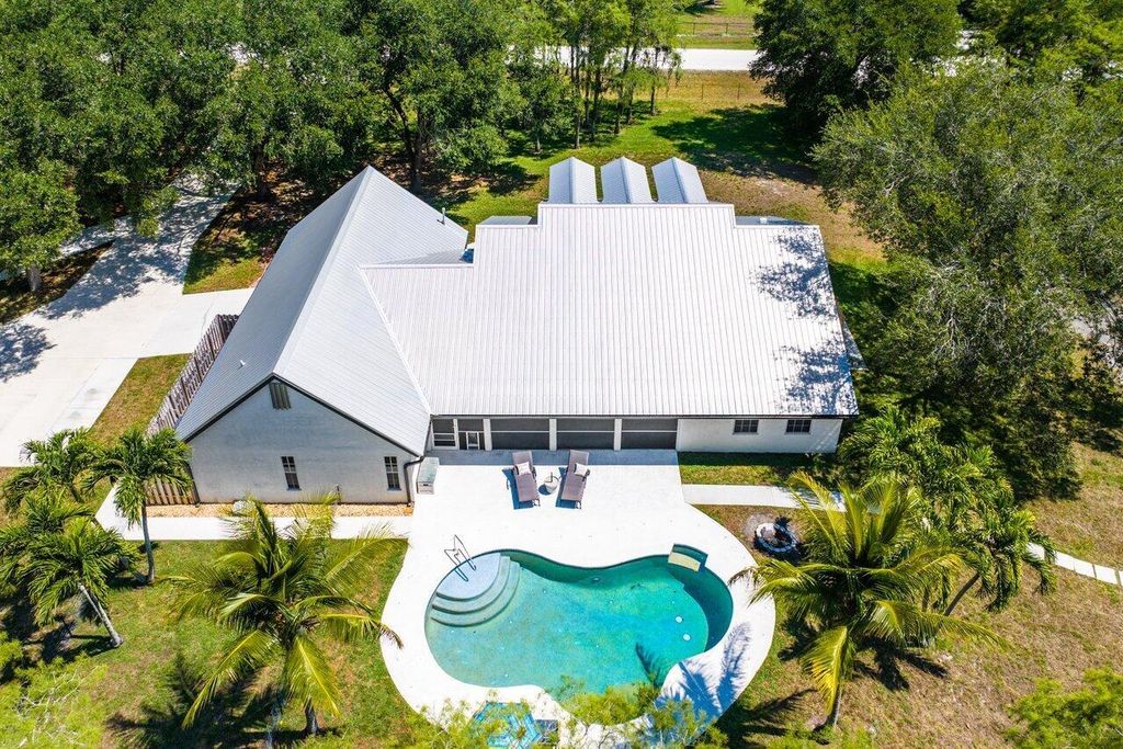 Photo of 16456 68th Street N, Loxahatchee, FL 33470 (MLS # R10994067)